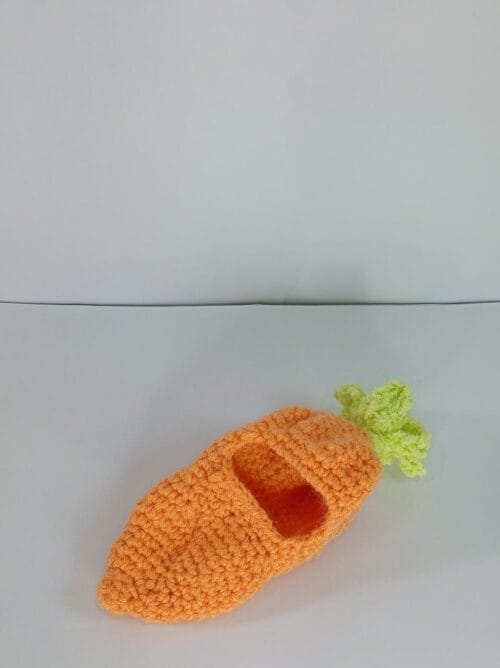 Carrot Hay Roller - Image 4