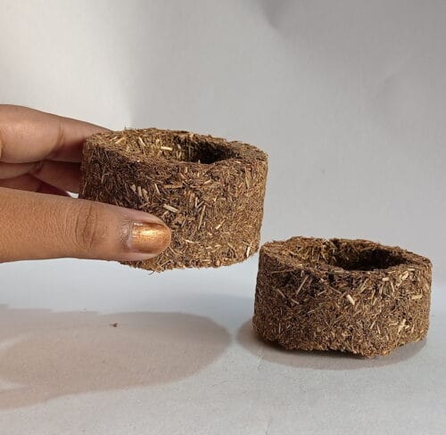 Timothy Hay Cups 1pc - Image 5
