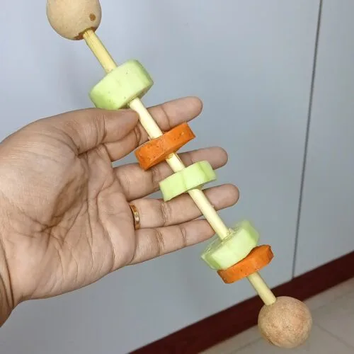 Woody Veggie Feeder
