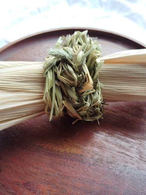 Crinkle Chew Bundle – Natural Toy for Bunnies & Guinea Pigs - Image 5