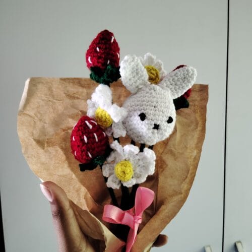 Hoppybun Strawberry Bouquet