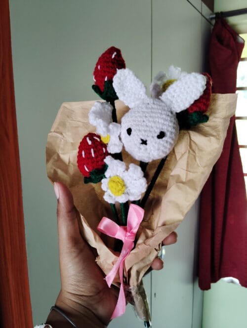 Hoppybun Strawberry Bouquet